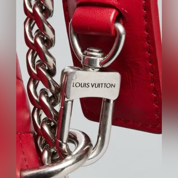 LOUIS VUITTON
Red Quilted Leather New Wave Chain PM Bag/Gently used - Picture 8 of 12